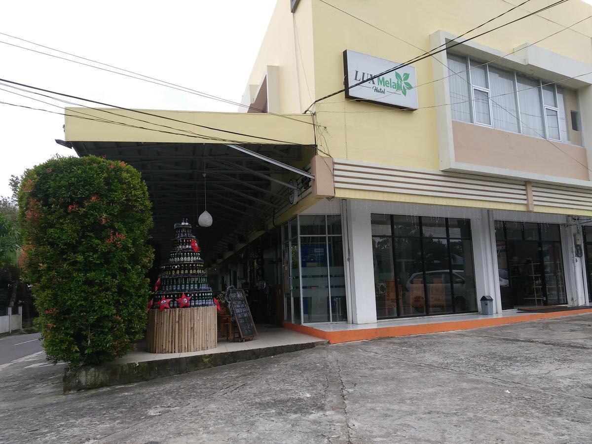 Hotel Lux Melati Tanjung Pandan Exterior foto